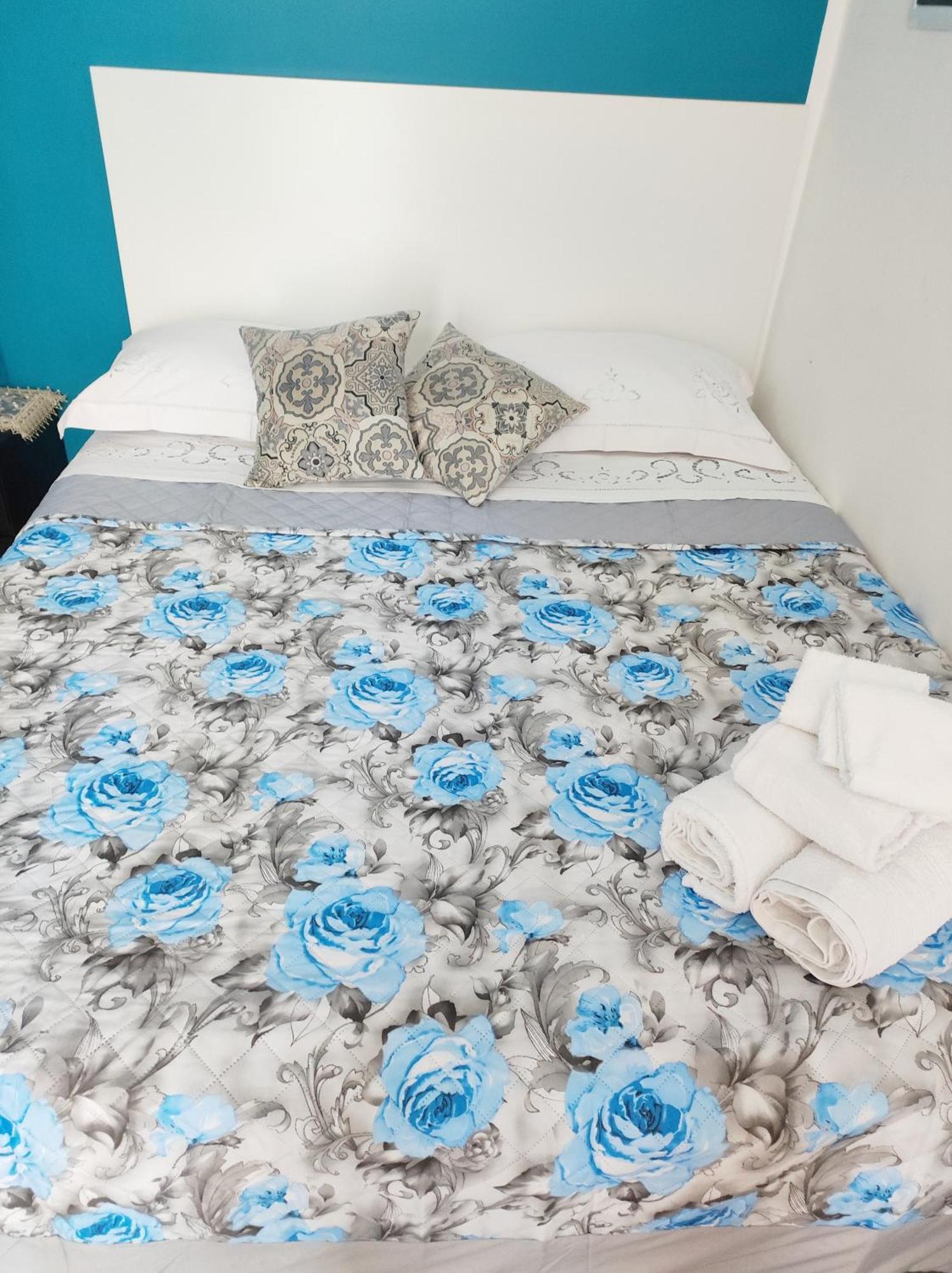 Marina Room Катания Экстерьер фото
